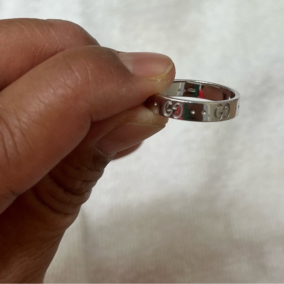 Authentic Gucci ring band  18k. Made  in Italy - Picture 4 of 10